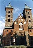 Monumentalna ... pstawa ;-)